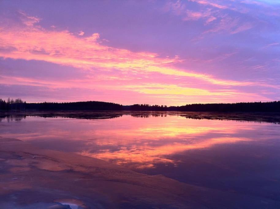 Historic Lakeside Villa - Ski, Boat, Relax In Nature Sunnansjo  エクステリア 写真